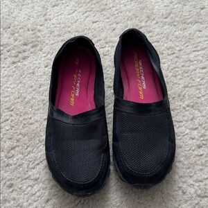 Skechers Black Slip-On Memory Foam Flats with Pink Insole - Size 6